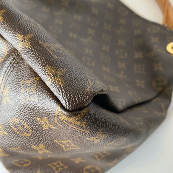 ($1600) Artsy mm - Picture 5 of 9